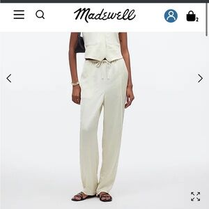 Madewell Pintucked Slim Pull-On Pants in Satin size small, ivory / cake batter